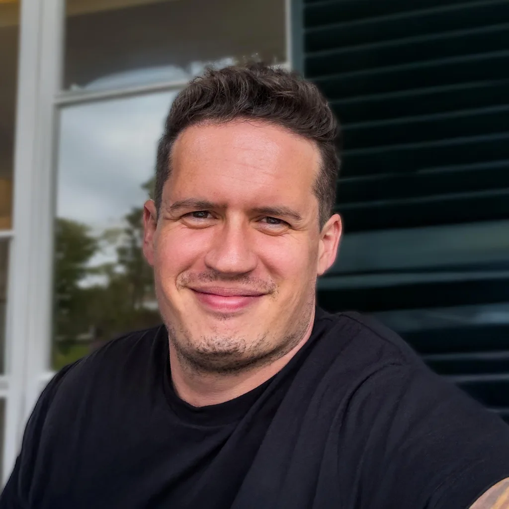 Founder headshot of Amaro De Abreu